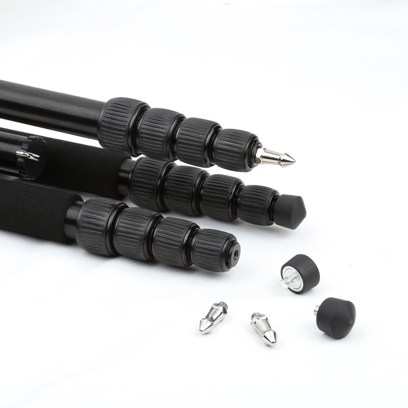 DSLR ir be veidrodžių kameroms stovas, aliuminio lydinio konstrukcija, modelis Q668, maksimali apkrova 8 kg, svoris 1,59 kg