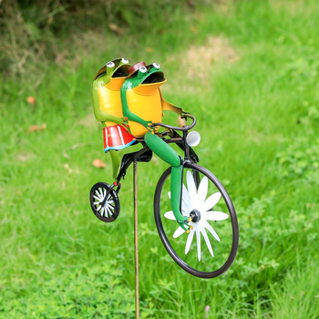 Broască pe bicicletă, ornament de grădină din fier forjat