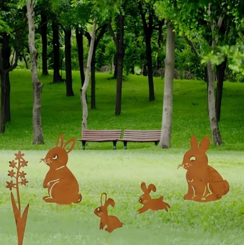 Οξειδωμένο μεταλλικό λαγουδάκι του Πάσχα με σιλουέτα αυγού — κηπουρικό διακοσμητικό αντικείμενο