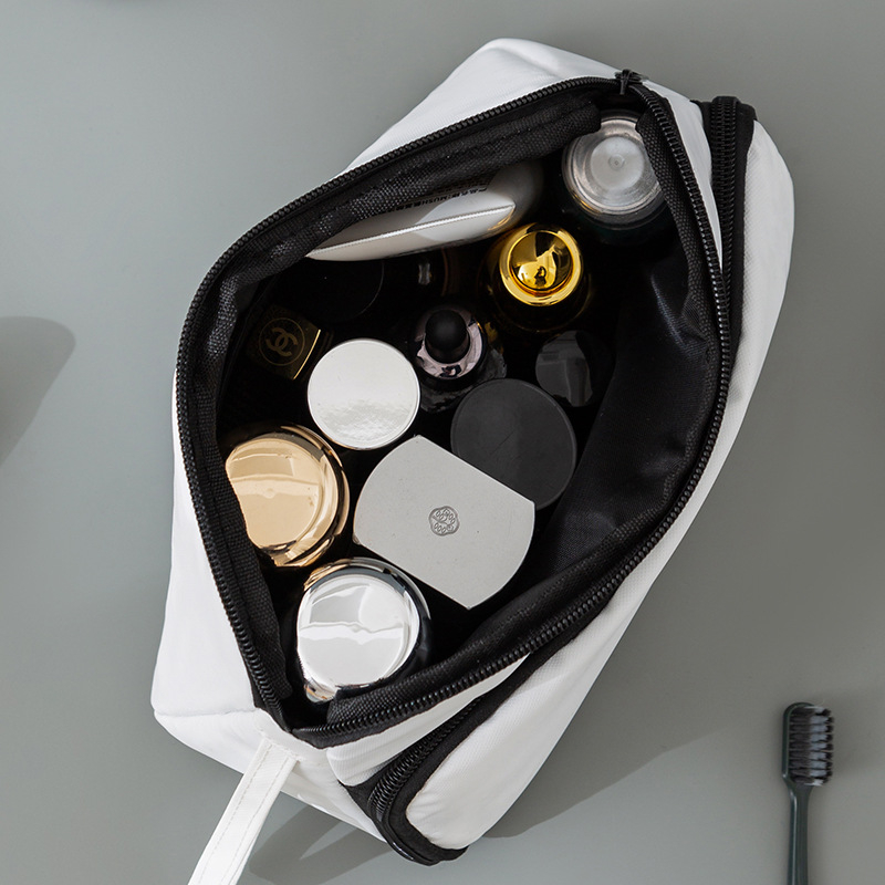 Trikampė vyriška kosmetikos rankinė kelionėms, didelė talpa, sausai–drėgnam atskyrimui, vandeniui atspari, 600D medžiaga