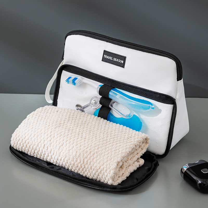 Trikampė vyriška kosmetikos rankinė kelionėms, didelė talpa, sausai–drėgnam atskyrimui, vandeniui atspari, 600D medžiaga