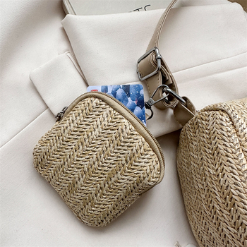 Τσάντα ώμου από πλέξη ύφασμα – στυλ μαξιλαράκι, σχήμα μαξιλάρι, φερμουάρ, άνοιξη 2023