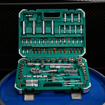 Σετ 94 τεμάχια εργαλείων αυτοκινήτου: καστάνιες και κλειδιά, χρωμιοβανάδιο ατσάλι, μετρικό, 6.4 kg