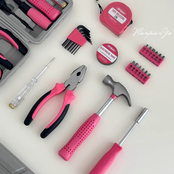 Σετ εργαλείων οικιακής χρήσης με κατσαβίδι, σφυρί και πένσες σε φορητό κουτί — Ατσάλι υψηλής περιεκτικότητας σε άνθρακα, γυαλισμένη επιφάνεια, βάρος 0.8, σετ περιλαμβάνεται