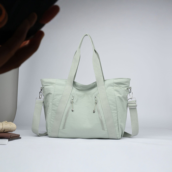 Τσάντα Tote από νάιλον, αστικός μινιμαλισμός, επένδυση πολυεστέρα, οριζόντιο τετράγωνο σχήμα, φερμουάρ