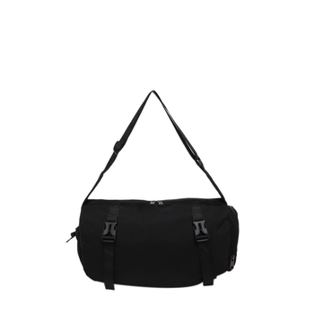 Τσάντα ώμου από καμβά με street-trend σχεδιασμό, κλείσιμο με φερμουάρ, εσωτερική patch τσέπη και διπλούς ιμάντες ώμου