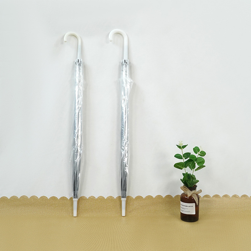 Skaidrus skėtis studentų bendrabčiui, šiuolaikiškas minimalistinis dizainas su ilga kotu, plastikinis gaubtas, 8 plieninės skėčių šakos, rankinis atidarymas, logotipo pritaikymas