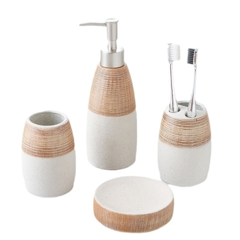 Keraminis vonios komplektas iš keturių dalių su losijono buteliuku ir muilo indeliu, medienos rašto dizainas
