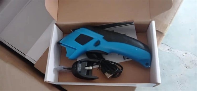 Elektrinės žirklės audiniams ir odai, įkraunama Ličio baterija, įtampa 16,8–21V, gamintojas Wanyu hardware