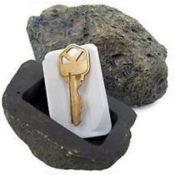 Akmens Diversion Safe – sintetinio rišino akmens imitacija, slėptuvė pinigams ir raktams, pastorinis stilius, kartono įpakavimas, puiki festivalio dovana