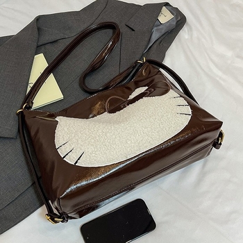 Τσάντα Tote σε στυλ αστικής απλότητας, PU υλικό, οριζόντιου τετράγωνου σχήματος, κλείσιμο με φερμουάρ, μεγάλος χώρος, εσωτερική τσέπη με φερμουάρ και θήκη για κινητό.