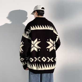 Пуловер корейски стил, с тесен силует, кръгло деколте, дълги ръкави, полиестер 60%