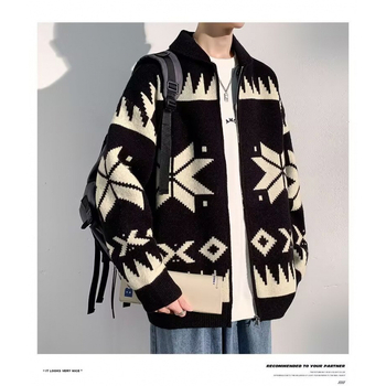 Пуловер корейски стил, с тесен силует, кръгло деколте, дълги ръкави, полиестер 60%