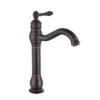 Europos senovinis bronzinis maišytuvas praustuvei, 360° pasukimas, karštas ir šaltas vanduo, varinis korpusas, keraminių vožtuvų plokštelė