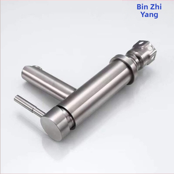 Nerūdijančio plieno praustuvo maišytuvo, vieno skylės, karštas ir šaltas vanduo, keraminių disko vožtuvas, matinis paviršius, 0–100°C