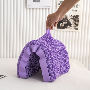 Stačiakampė pagalvė su TPF gelio užpildymu ir 100% poliesterio danga, skirta kaklo stuburo palaikymui; skalbiama, 2.4 kg, vienam naudotojui.