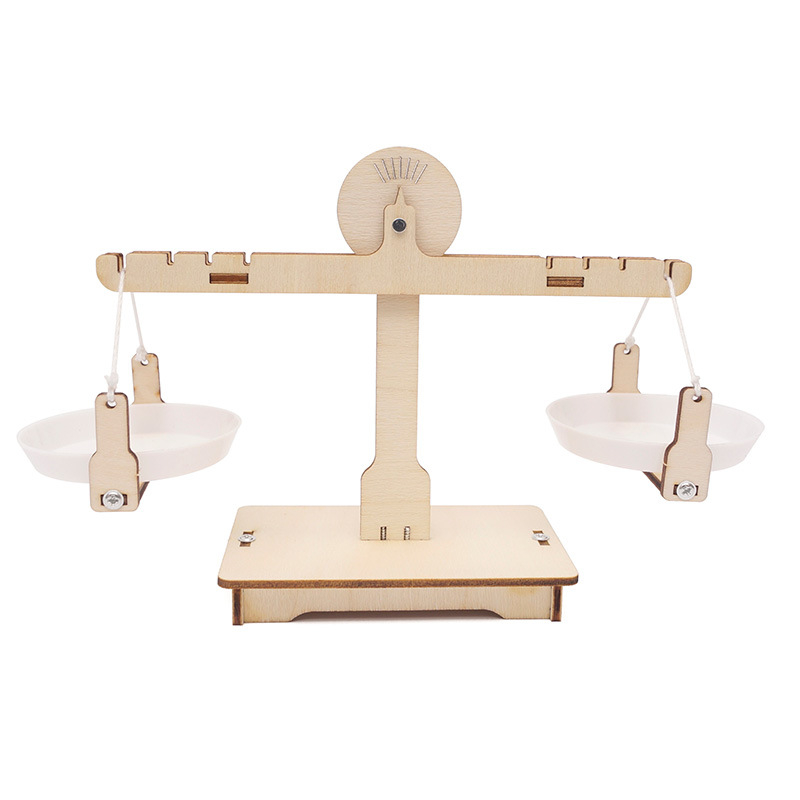 Drvena DIY vaga za djecu – edukativna STEM igračka iz fizike za uzrast 7–14 godina