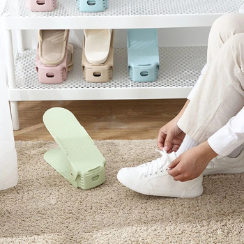 Οργανωτής παπουτσιών εξοικονόμησης χώρου με πολυεπίπεδες διαχωριστικές θήκες και διπλό αναδιπλούμενο ράφι (Υλικό: Πλαστικό; Στυλ: Μοντέρνο και μινιμαλιστικό; Λειτουργία: Αποθήκευση)