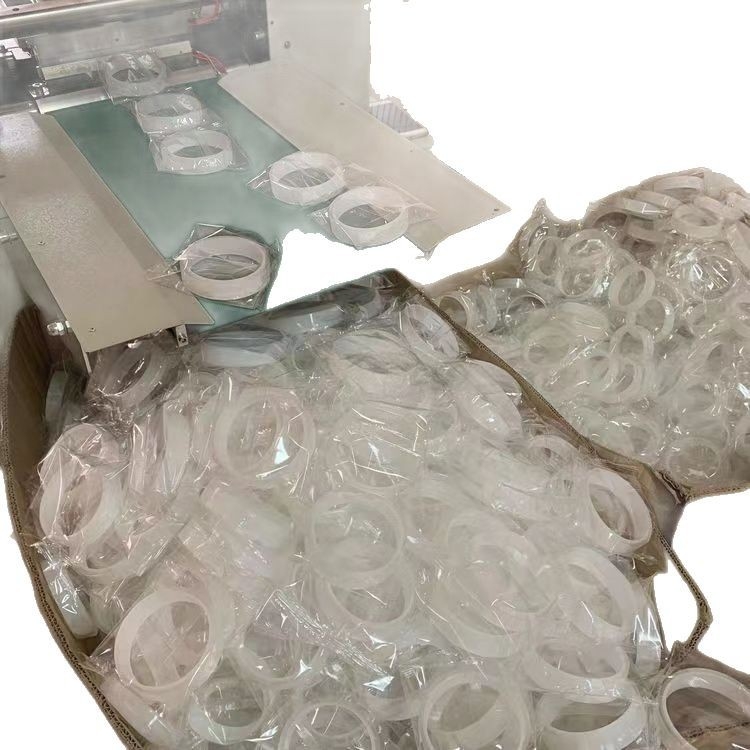 Nano-akrila caurspīdīgais sienu līmētājs – akrila bāze, līmes sistēma: akril, viskozitāte 50 N/m, temperatūras diapazons -20°C līdz 80°C, lietojums: mēbeļu līmēšana