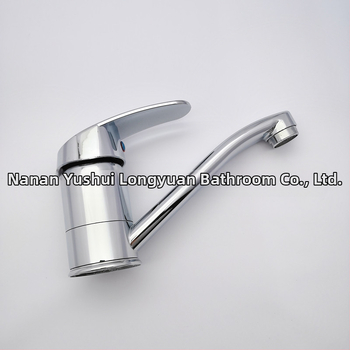 Vandens vonios plautuvės maišytuvas, cinko lydinys, darbinė temperatūra 90°C, nominalus slėgis 0,8 MPa, modelis XGJ-0224