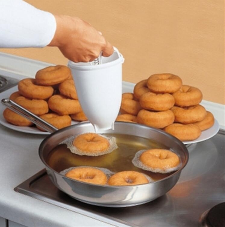 Donut Maker Dispenser – apvali PP kepimo forma donutams, antikvarinis, retro stilius