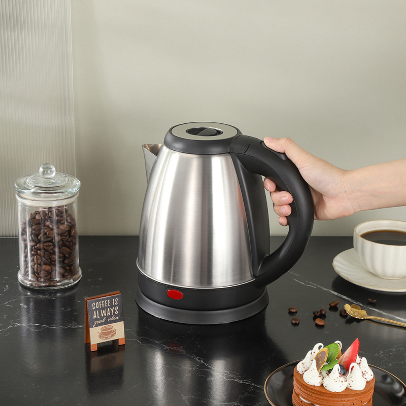 Ηλεκτρικός βραστήρας από ανοξείδωτο χάλυβα, συμβατός με 127V/220V/110V, χωρητικότητα 1-2 L, ισχύς 1500-2000 W, θέρμανση σε 4-6 λεπτά