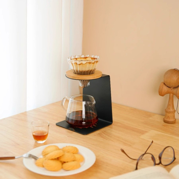 Metalinė stovelė kavos pour-over filtrui – rankų ruošiamai kavai, retro prabangus dizainas