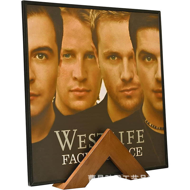 Дървен стенен държач за винилови плочи, изработен от масивно дърво, модерен минималистичен стил, персонализирана обработка, предназначен за възрастни