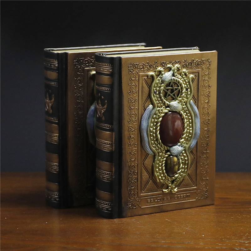 Σημειωματάριο με κρύσταλλο ένθετο και γεωμετρικό μοτίβο λίθων, φυσικός κρύσταλλος, διεργασία γλυπτικής, Arthur Jewelry