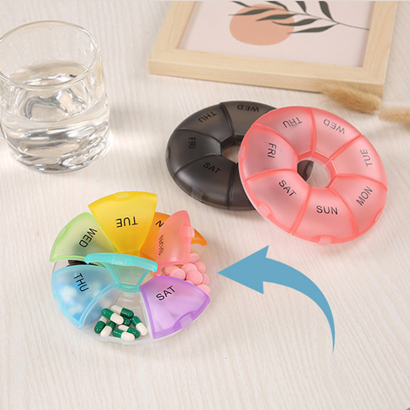 Kutija za tablete s 7 pretinaca, prenosiva, PP plast, dimenzije 12×12×2,5 cm, tjedni organizator lijekova