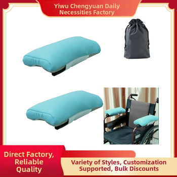 Invalidiajam vežimėliui skirta rankos atramos pagalvėlė – stačiakampio formos, velūrinis viršelis, pluošto užpildas, svoris 230 g