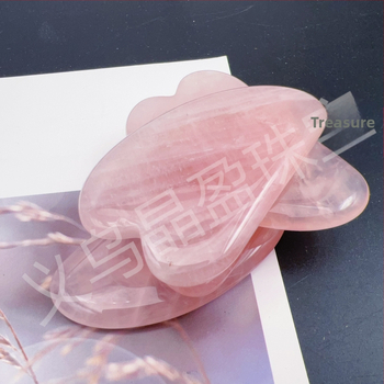 Sirds formas sejas un acu masieris no kristāla modernā minimālistiskā stilā