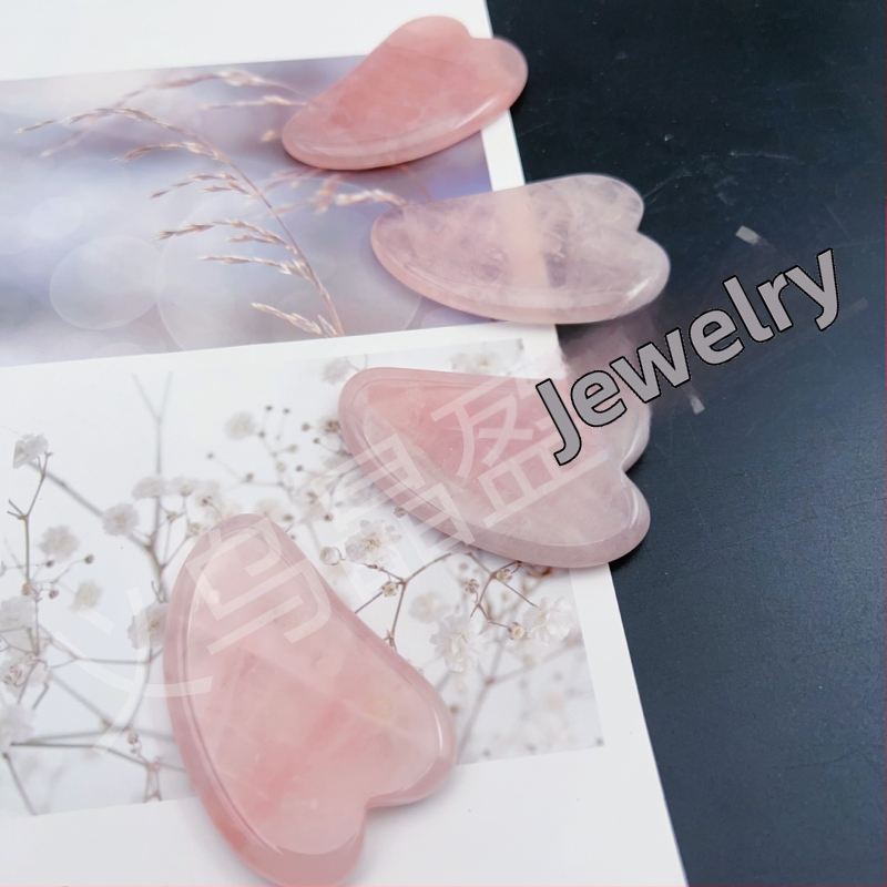 Sirds formas sejas un acu masieris no kristāla modernā minimālistiskā stilā