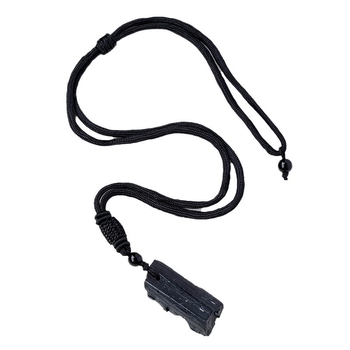 Piekariņš ar dabīgu melno turmalīna kristālu | kristāla akmens juvelierizstrādājumi | materiāls: turmalīns; stils: mūsdienīgs minimālisms; iesaiņojums: PP maisiņš