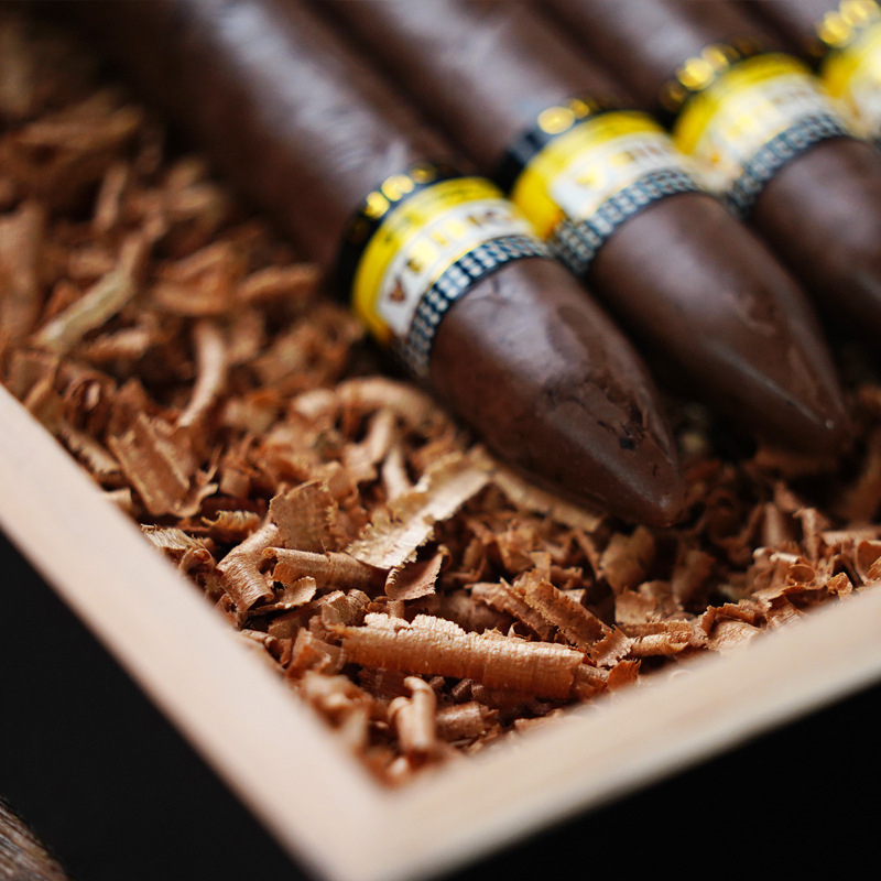 Кедрови стърготини — финни дървени стърготини, 50 г, марка LUXFO, без персонализация