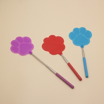 Plastikinė musės plaktukas su ištraukiamu ilgu rankena – lengvas, netoksiškas, bekvapės, paprastas stilius