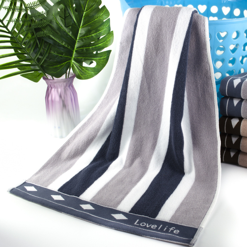 Vonios rankšluostis iš 100% medvilnės, dryžuotas, storesnis, labai sugeriantis, be pūkelių; siūlai 32s, Jacquard audinys, 140-170 g