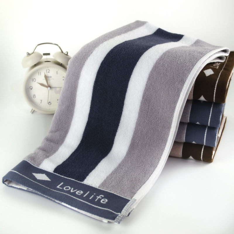 Vonios rankšluostis iš 100% medvilnės, dryžuotas, storesnis, labai sugeriantis, be pūkelių; siūlai 32s, Jacquard audinys, 140-170 g