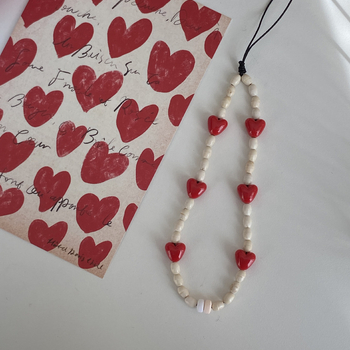 Κινητό λουράκι με χάντρες σε σχήμα καρδιάς από μαργαριτάρια, χειροποίητο, πρωτότυπος σχεδιασμός, διακοσμητικό για τσάντα, υλικό: πλαστικό/ρητίνη, άνοιξη 2024