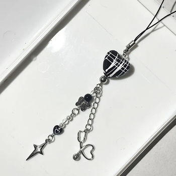 Χειροποίητη αλυσίδα για κινητό με χάντρες και μοτίβο καρδιάς | Υλικό: Πλαστικό/ρητίνη | Στυλ: γλυκό, διακοσμητικό κρεμαστό για τσάντα | Μορφή: Αγάπη, σταγόνες νερού, καμπάνα | Κυκλοφορία: Καλοκαίρι 2024