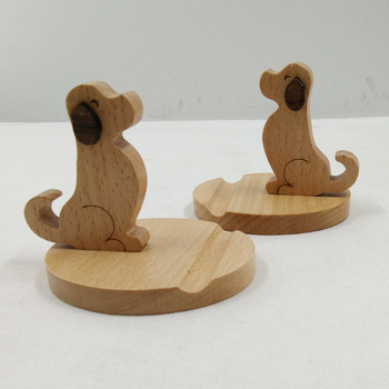 Държач за телефон във формата на кученце, дървен, универсален; модел кученце; съвместим с всички марки и модели.