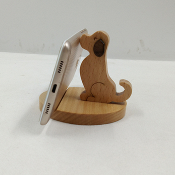 Държач за телефон във формата на кученце, дървен, универсален; модел кученце; съвместим с всички марки и модели.