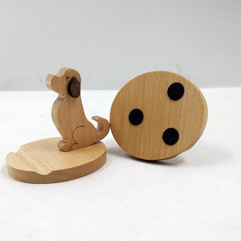 Държач за телефон във формата на кученце, дървен, универсален; модел кученце; съвместим с всички марки и модели.