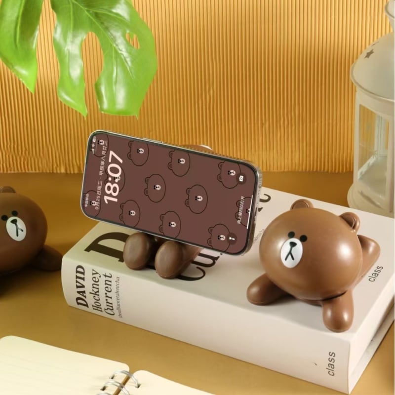 Стойка за телефон и таблет с дизайн на мечка (пластмасова; карикатурен стил; инжекционно формована)