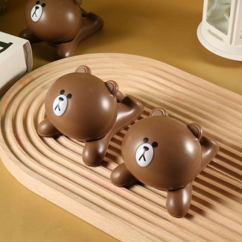 Suport de birou pentru telefon și tabletă cu design urs (din plastic; stil desen animat; turnare prin injecție)