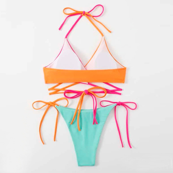 Ολόσωμο μαγιό, μονόχρωμο νάιλον ύφασμα, με επένδυση στήθους χωρίς μεταλλική στήριξη, εφαρμογή σφιχτή, βάρος υφάσματος 150 g