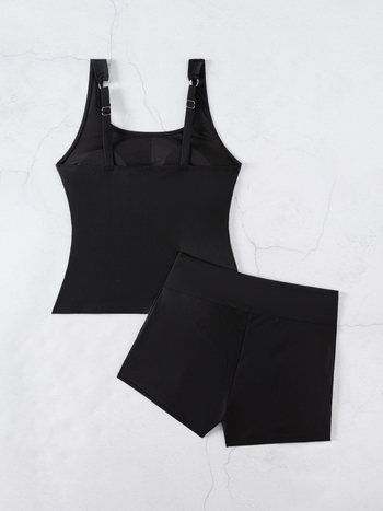 Set Tankini fără mânece, decolteu pătrat; top cu buzunar lateral și pernă pentru bust, fără suport metalic; material: nylon 82% cu căptușeală poliester; partea inferioară: slip tip briefs.