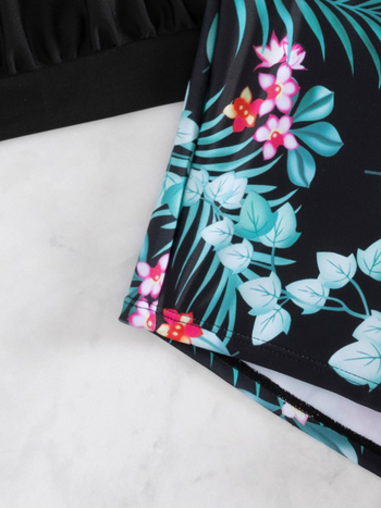 Διαίρετο Τανκίνι με Εκτύπωση, Συντηρητικό Σχέδιο; Με επένδυση στήθους; 82% Πολυεστέρας; Βάρος 210 g