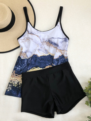 Μπικίνι δύο τεμαχίων με φλοράλ μοτίβο, ανοιχτή πλάτη, υψηλή ελαστικότητα; εξωτερικό πολυεστέρας 82% με επένδυση σπάντεξ 18%; επένδυση στήθους, χωρίς μεταλλική στήριξη; κατάλληλο για κολύμβηση