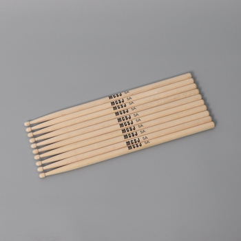 Universal ράβδος τύμπανου από σφένδαμο — Μοντέλο: Universal; Υλικό: σφένδαμο; Συσκευασία: χύδην; Μάρκα: MCSJ